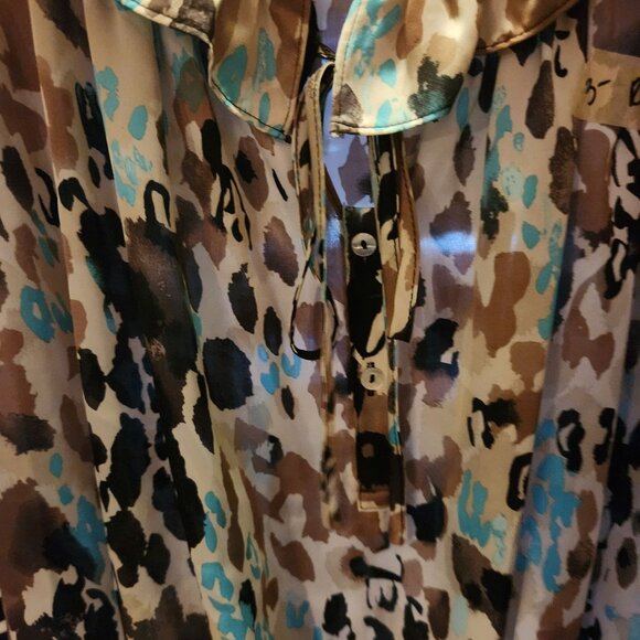 Sleeveless Ruffles Accent Like Silk Material Top Ladies Size Small - Picture 3 of 4